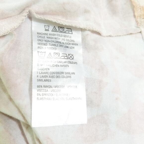 NWOT Halston soft marbled V-neck tee T-shirt XL - Picture 6 of 7